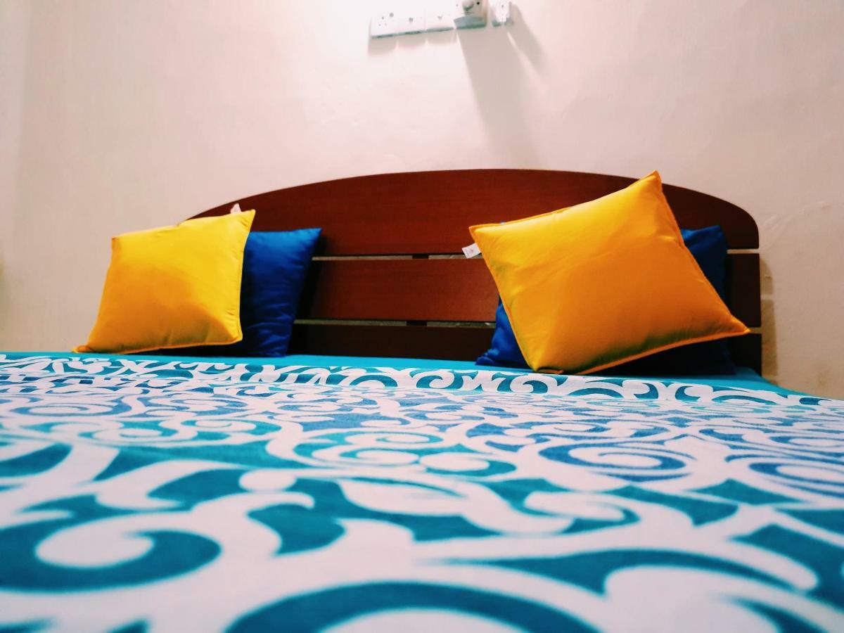 Oasis Skybeach Hostel - Negombo Exteriör bild