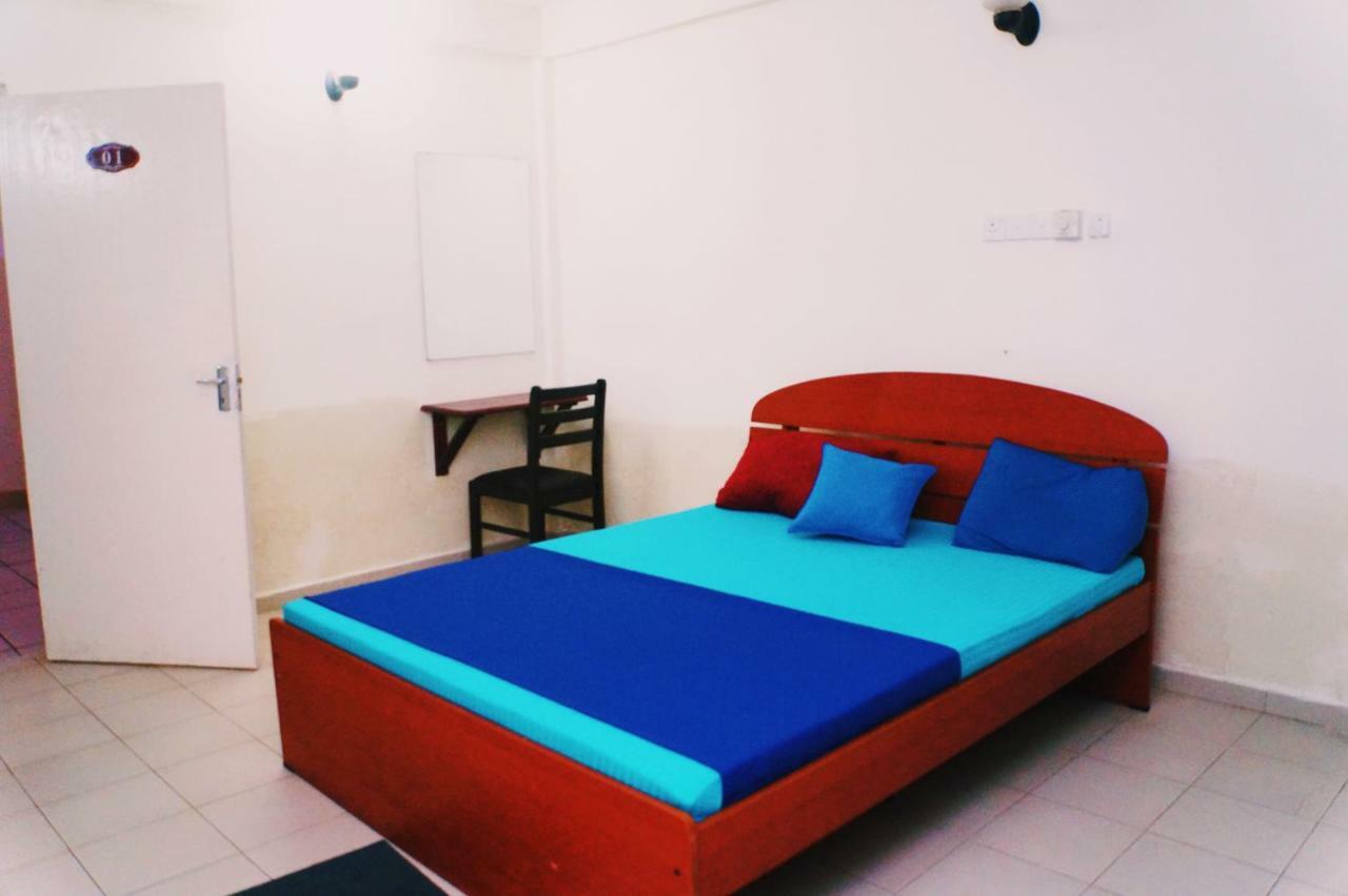 Oasis Skybeach Hostel - Negombo Exteriör bild