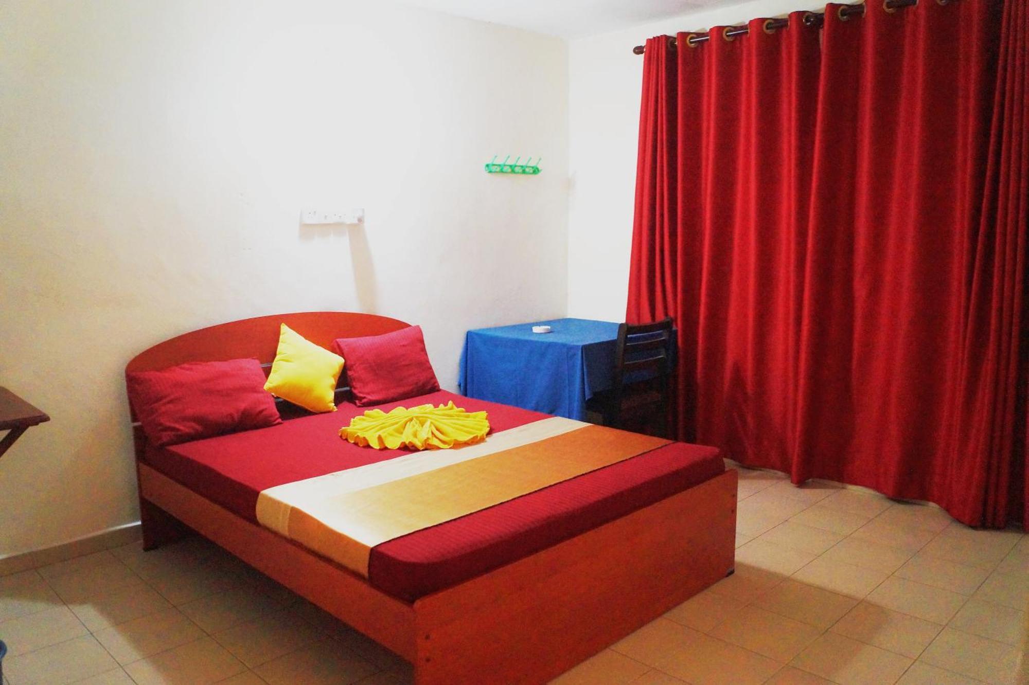 Oasis Skybeach Hostel - Negombo Exteriör bild